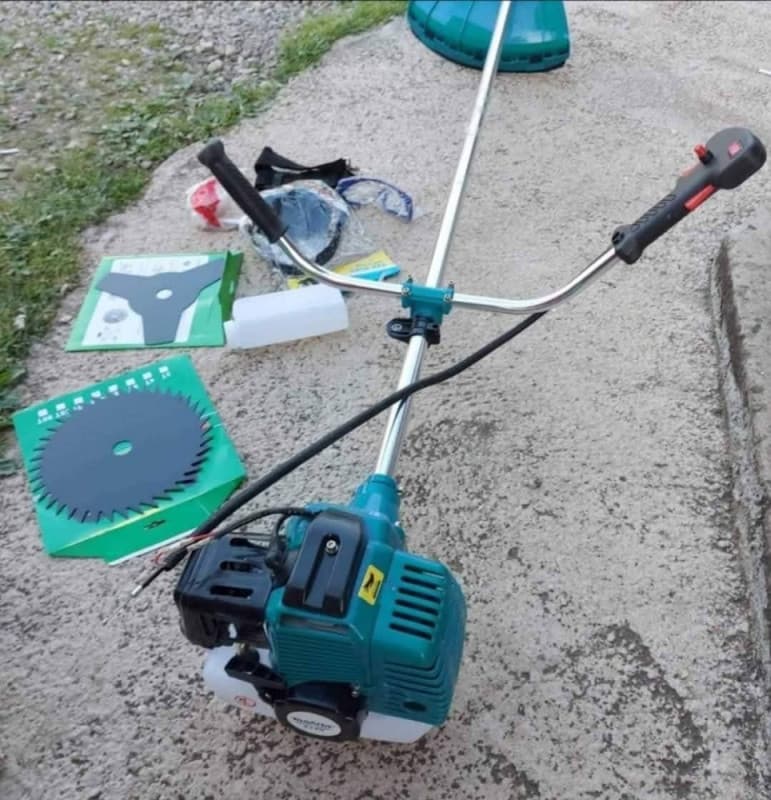 Trimer za travu makita 5.5 ks 4