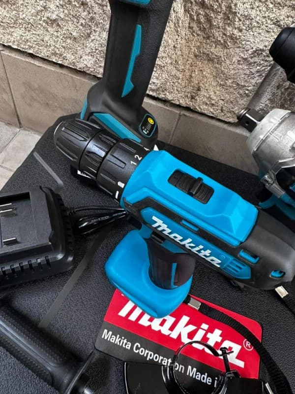 Makita aku set 4u1 RASPRODAJA (4 baterije) - PO NABAVNOJ CIJENI 3