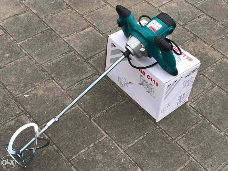 Mikser MAKITA 2800W / za ljepilo, beton, boju, gips